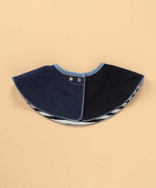 COMME CA ISM(コムサイズム)の「【リバーシブル】デニムライクストレッチ×ボーダー スタイ(スタイ/よだれかけ・キッズ・ブルー・FREE)」の2枚目の写真