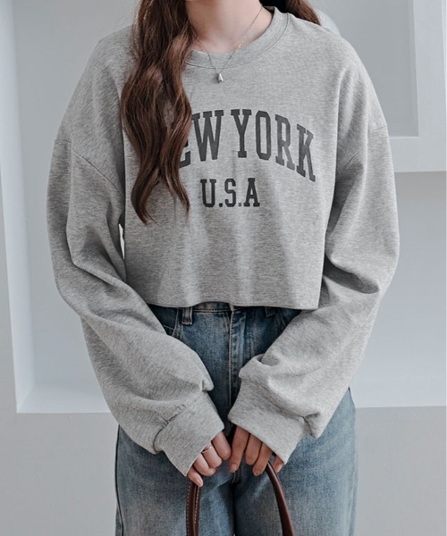 kirakiraShop(キラキラショップ)の「ロゴ クロップド カットソー トップス(スウェット・レディース・杢グレー/ブラック/ワイン/ネイビー/ホワイト・FREE)」の3枚目の写真
