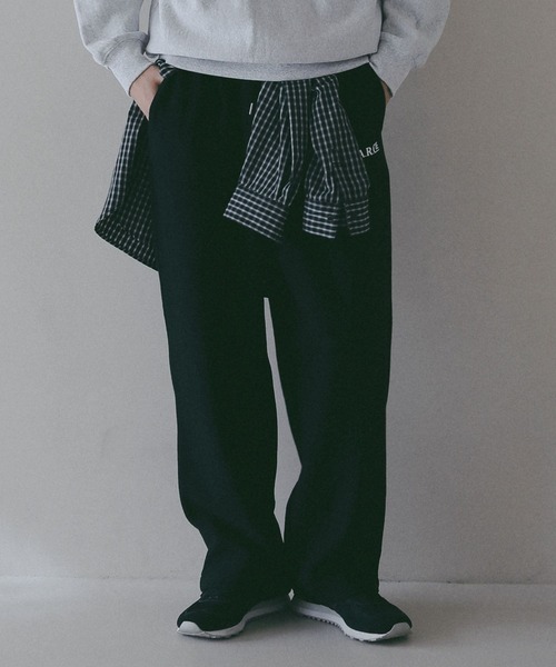 AMERICAN RAG CIE（アメリカンラグシー）の「【AMERICAN RAG CIE】 ロゴパンツ（ユニセックス）（スウェットパンツ・レディース・ブラック/ライトグレー/ホワイト・LARGE/MEDIUM）」の2枚目の写真