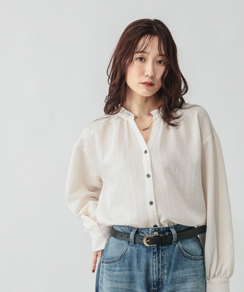 GLOBAL WORK(グローバルワーク)の「スキッパーブラウス長袖/601062(シャツ/ブラウス・レディース・ブラウン系その他6/ブラック系その他/ホワイト/ストライプ・MEDIUM/LARGE)」の7枚目の写真