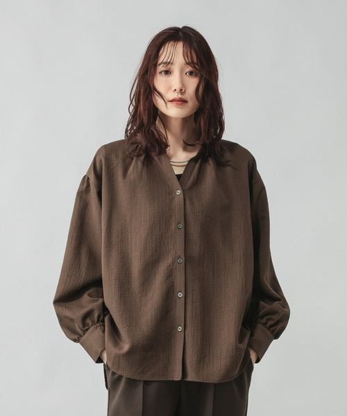 GLOBAL WORK(グローバルワーク)の「スキッパーブラウス長袖/601062(シャツ/ブラウス・レディース・ブラウン系その他6/ブラック系その他/ホワイト/ストライプ・MEDIUM/LARGE)」の15枚目の写真