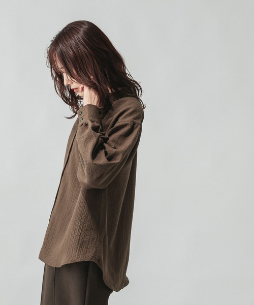 GLOBAL WORK(グローバルワーク)の「スキッパーブラウス長袖/601062(シャツ/ブラウス・レディース・ブラウン系その他6/ブラック系その他/ホワイト/ストライプ・MEDIUM/LARGE)」の16枚目の写真