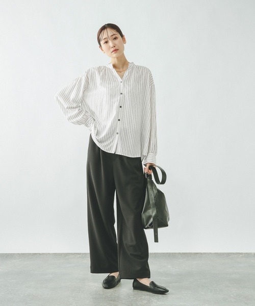 GLOBAL WORK(グローバルワーク)の「スキッパーブラウス長袖/601062(シャツ/ブラウス・レディース・ブラウン系その他6/ブラック系その他/ホワイト/ストライプ・MEDIUM/LARGE)」の17枚目の写真