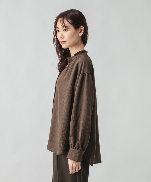 GLOBAL WORK(グローバルワーク)の「スキッパーブラウス長袖/601062(シャツ/ブラウス・レディース・ブラウン系その他6/ブラック系その他/ホワイト/ストライプ・MEDIUM/LARGE)」の22枚目の写真