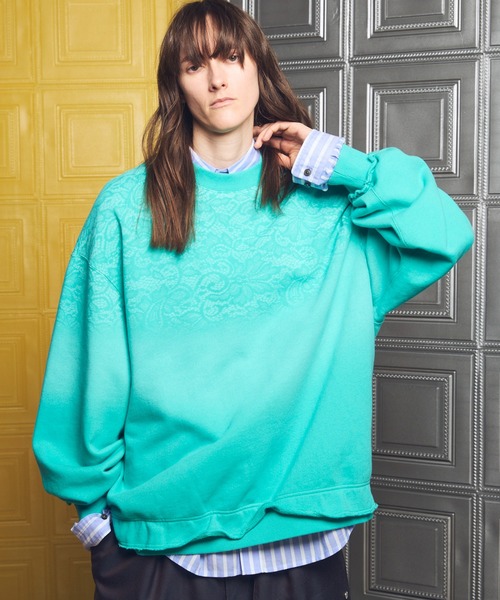 MAISON SPECIAL（メゾンスペシャル）の「《UNISEX》Lace Spray Dye Prime-Over Crew Neck Sweatshirt/レーススプレーダイプライムオーバークルーネックスウェット【MAISON SPECIAL/メゾンスペシャル】（スウェット・メンズ・ブラック/ライトブルー/ライトグリーン・0/1/2）」の3枚目の写真