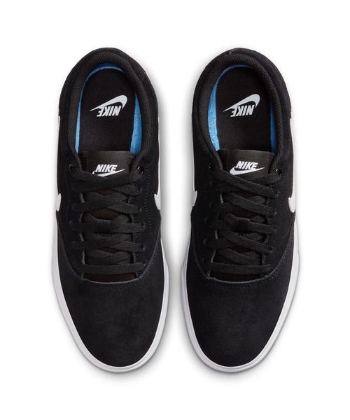 NIKE(ナイキ)の「NIKE ナイキ WS チャージ スエード IM4399-001(スニーカー・レディース・ブラック×ホワイト・23.0cm/23.5cm/24.0cm/24.5cm/25.0cm)」の5枚目の写真