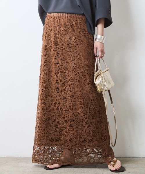 CHIC STYLE（シックスタイル）の「レースストレートロングスカート＜大きいサイズ有＞シックスタイル（スカート・レディース・モカ/ベージュ・M/L/LL/3L/4L/5L）」の2枚目の写真