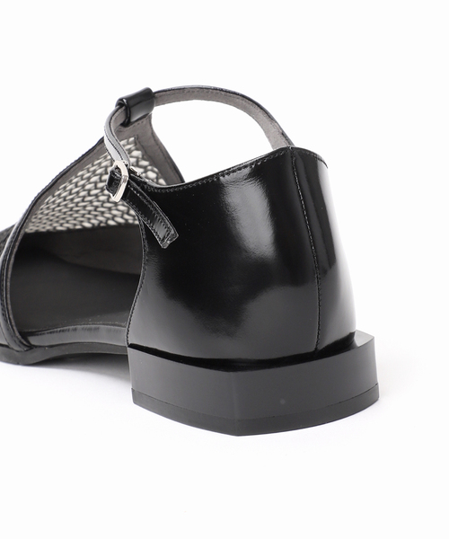 GRISE（グリーズ）の「GRISEナロースクエアコンビTストラップセパレートフラット（その他シューズ・レディース・ブラック/アイボリー・23cm/22.5cm/22cm/25cm/24.5cm/24cm/23.5cm）」の10枚目の写真