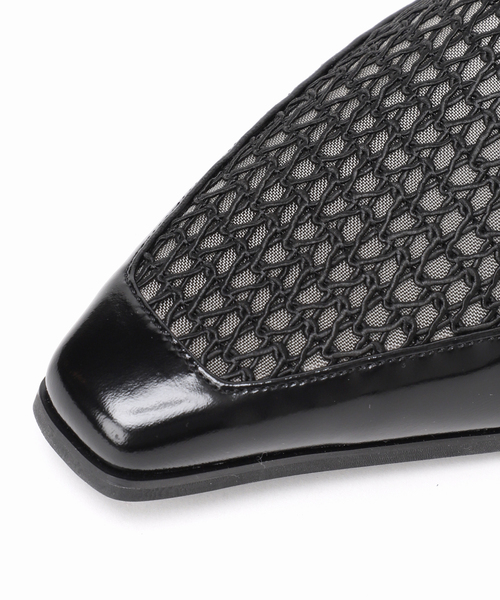 GRISE（グリーズ）の「GRISEナロースクエアコンビTストラップセパレートフラット（その他シューズ・レディース・ブラック/アイボリー・23cm/22.5cm/22cm/25cm/24.5cm/24cm/23.5cm）」の15枚目の写真