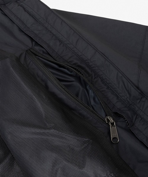 THE NORTH FACE（ザノースフェイス）の「THE NORTH FACE　CHIMNEY WIND JACKET（マウンテンパーカー・メンズ・ブラック/グレー/パープル/アイボリー・MEDIUM/X-LARGE/LARGE）」の16枚目の写真