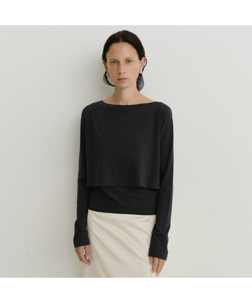 URAGO(ユラーゴ)の「Layered boatneck t-shirt(Tシャツ/カットソー・レディース・アイボリー/ネイビー・FREE)」の1枚目の写真