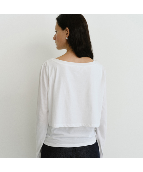 URAGO(ユラーゴ)の「Layered boatneck t-shirt(Tシャツ/カットソー・レディース・アイボリー/ネイビー・FREE)」の2枚目の写真