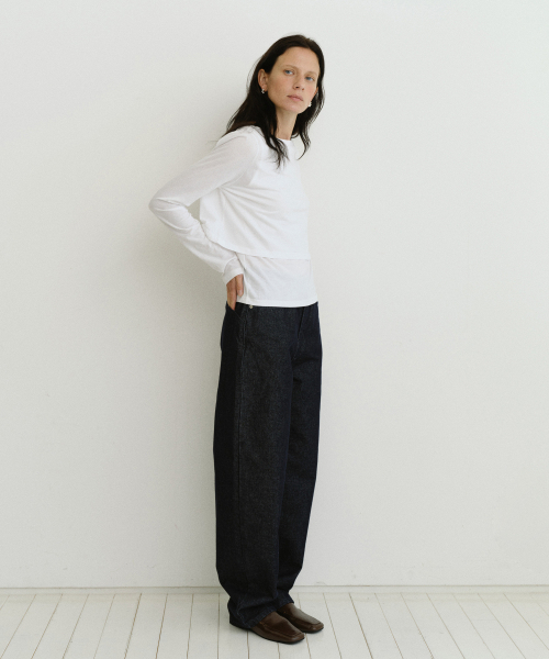 URAGO(ユラーゴ)の「Layered boatneck t-shirt(Tシャツ/カットソー・レディース・アイボリー/ネイビー・FREE)」の5枚目の写真