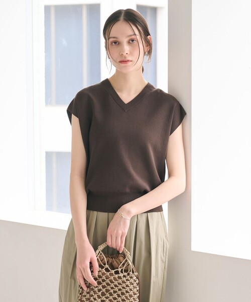 BEAUTY&YOUTH UNITED ARROWS(ビューティーアンドユースユナイテッドアローズ)の「フルニードル フレンチスリーブ ニットプルオーバー ウォッシャブル(ニット/セーター・レディース・ダークブラウン/ネイビー/オフホワイト・FREE)」の7枚目の写真