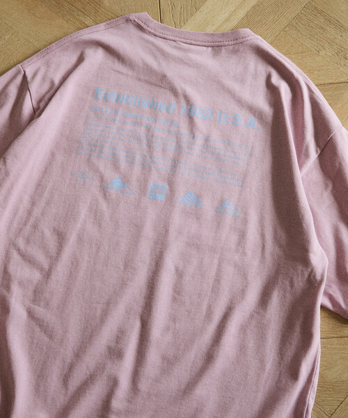 FREAK'S STORE(フリークスストア)の「<UVカット・接触冷感・吸水速乾>KELTY×FREAK’S STORE/ケルティ 別注 ビッグシルエット ヒストリーロゴ バックプリント Tシャツ 限定展開(Tシャツ/カットソー・メンズ・スミクロ/ベージュ/ピンク/ホワイト/杢グレー・LARGE/MEDIUM/SMALL)」の1枚目の写真