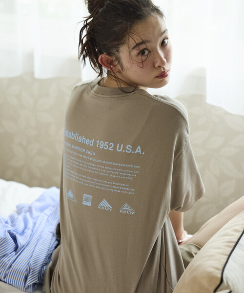 FREAK'S STORE(フリークスストア)の「<UVカット・接触冷感・吸水速乾>KELTY×FREAK’S STORE/ケルティ 別注 ビッグシルエット ヒストリーロゴ バックプリント Tシャツ 限定展開(Tシャツ/カットソー・メンズ・スミクロ/ベージュ/ピンク/ホワイト/杢グレー・LARGE/MEDIUM/SMALL)」の15枚目の写真