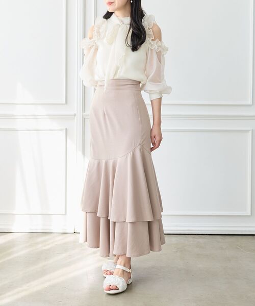 MAJESTIC LEGON（マジェスティックレゴン）の「ローヒールフリルビジューサンダル（サンダル・レディース・アイボリー/ブラック/ライトグレー/オフホワイト・SMALL/MEDIUM/LARGE/X-LARGE）」の9枚目の写真