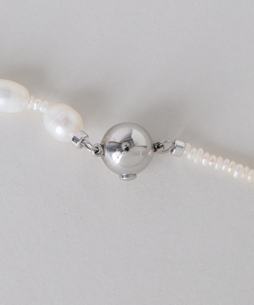 in mood(インムード)の「in mood/インムード BABY&RICEPRL 60cm necklace(ネックレス・レディース・ホワイト・FREE)」の6枚目の写真