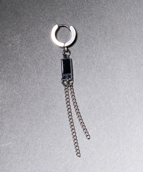 Ellno Loset(エルノロゼット)の「black stone pierced earrings /ブラックストーンピアス(ピアス(片耳用)・メンズ・シルバー・FREE)」の1枚目の写真
