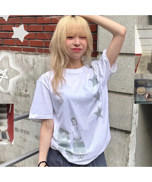 GRAVER（グレーバー）の「[ユニセックス]STAR3 半袖Tシャツ_7カラー（Tシャツ/カットソー・レディース・ブラック/ホワイト/ベージュ/ライトグレー/チャコールグレー/コバルトブルー/ネイビー/ダークグレー/ブラック系その他・MEDIUM/SMALL/LARGE/X-LARGE）」の2枚目の写真