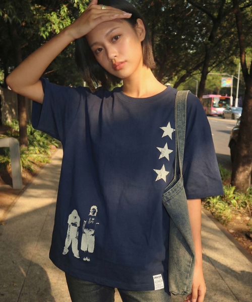 GRAVER（グレーバー）の「[ユニセックス]STAR3 半袖Tシャツ_7カラー（Tシャツ/カットソー・レディース・ブラック/ホワイト/ベージュ/ライトグレー/チャコールグレー/コバルトブルー/ネイビー/ダークグレー/ブラック系その他・MEDIUM/SMALL/LARGE/X-LARGE）」の17枚目の写真