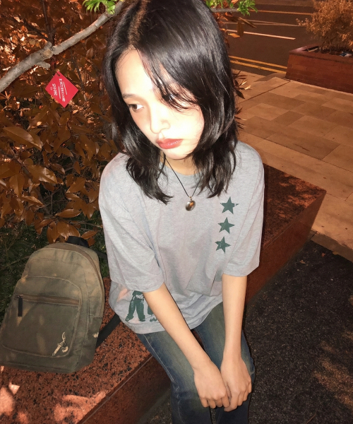 GRAVER（グレーバー）の「[ユニセックス]STAR3 半袖Tシャツ_7カラー（Tシャツ/カットソー・レディース・ブラック/ホワイト/ベージュ/ライトグレー/チャコールグレー/コバルトブルー/ネイビー/ダークグレー/ブラック系その他・MEDIUM/SMALL/LARGE/X-LARGE）」の19枚目の写真