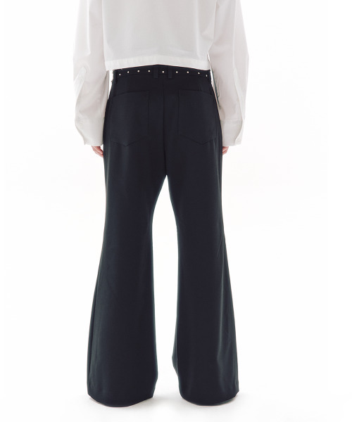 TRIPSHOP(トリップショップ)の「リベットラインブーツカットスラックス(スラックス・レディース・ブラック・SMALL/MEDIUM/LARGE)」の2枚目の写真