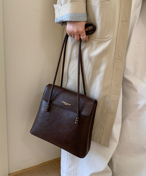 LA VORAGINE（ラ ヴォラジネ）の「ヴィンテージ レザータッチトート 大容量 シンプル 通勤用（トートバッグ・レディース・ブラウン/ブラック/モカ/オフホワイト・FREE）」の9枚目の写真