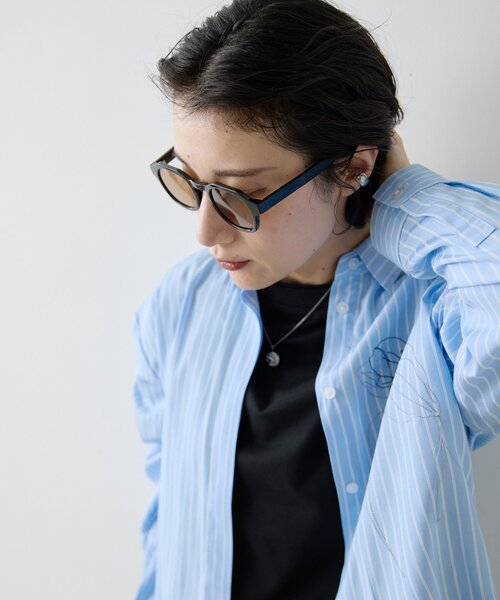 ear PAPILLONNER(イアパピヨネ)の「【A.KJAERBEDE(エキアビド)】ZAN26SS/サングラス(その他雑貨・レディース・ブラック/グレイッシュベージュ・FREE)」の5枚目の写真