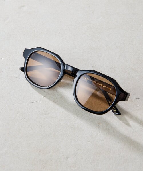 ear PAPILLONNER(イアパピヨネ)の「【A.KJAERBEDE(エキアビド)】ZAN26SS/サングラス(その他雑貨・レディース・ブラック/グレイッシュベージュ・FREE)」の7枚目の写真