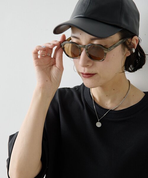 ear PAPILLONNER(イアパピヨネ)の「【A.KJAERBEDE(エキアビド)】ZAN26SS/サングラス(その他雑貨・レディース・ブラック/グレイッシュベージュ・FREE)」の17枚目の写真