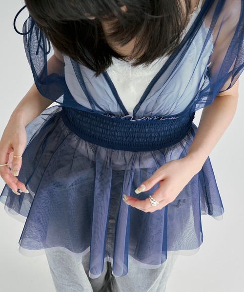 Ezick(エジック)の「2way layered tulle tops/2wayシャーリングチュールトップス(その他トップス・レディース・ネイビー/ブラック・FREE)」の7枚目の写真