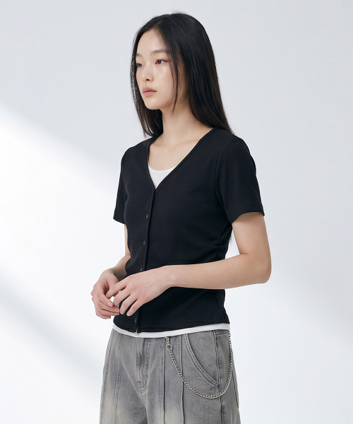 CHASECULT(チェイスカルト)の「レディース Vネックレイヤード半袖Tシャツ-FCRG5878E03(Tシャツ/カットソー・レディース・ブラック・85/90)」の2枚目の写真
