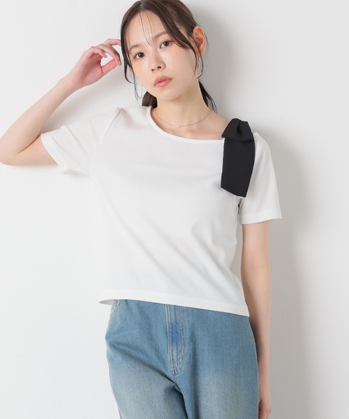 Honeys(ハニーズ)の「【ハニさら・接触冷感・UVカット】肩リボンワンショルトップス(Tシャツ/カットソー・レディース・ネイビー/アイボリー/ブラウン/ヘザーチャコール・S/M/L)」の1枚目の写真