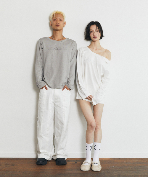 HALF DEVIL US(ハーフデビルアス)の「ロングスリーブショルダーアウトTシャツ_アイボリー(Tシャツ/カットソー・レディース・その他・FREE)」の3枚目の写真