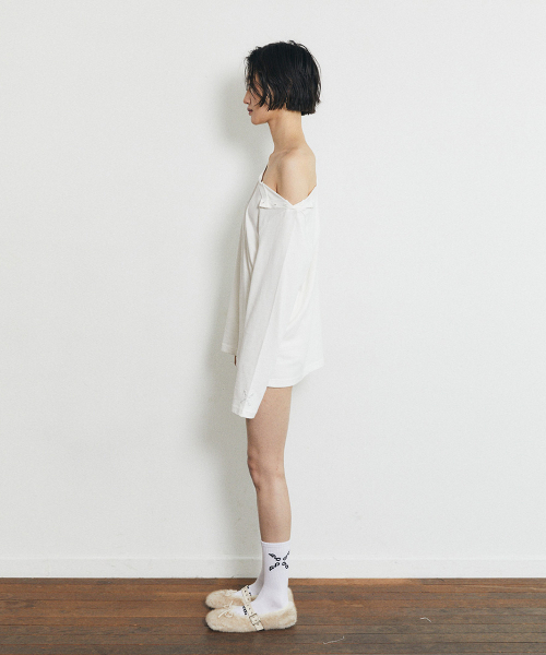 HALF DEVIL US(ハーフデビルアス)の「ロングスリーブショルダーアウトTシャツ_アイボリー(Tシャツ/カットソー・レディース・その他・FREE)」の6枚目の写真