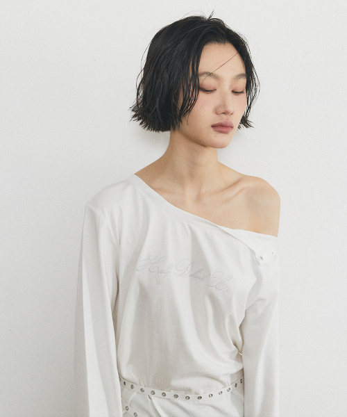 HALF DEVIL US(ハーフデビルアス)の「ロングスリーブショルダーアウトTシャツ_アイボリー(Tシャツ/カットソー・レディース・その他・FREE)」の7枚目の写真