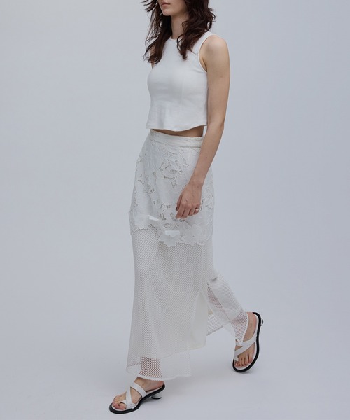 Ameri(アメリ)の「MEDI CUTWORK 3D LACE MOTIF LAYERED SKIRT(スカート・レディース・ブラック/ホワイト・MEDIUM/SMALL)」の6枚目の写真