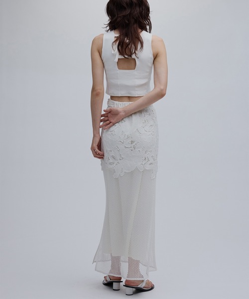 Ameri(アメリ)の「MEDI CUTWORK 3D LACE MOTIF LAYERED SKIRT(スカート・レディース・ブラック/ホワイト・MEDIUM/SMALL)」の5枚目の写真