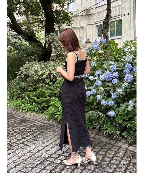 LILY BROWN(リリーブラウン)の「サイドスリットニットワンピース(ワンピース・レディース・ブルー/その他/ブラック・F)」の7枚目の写真