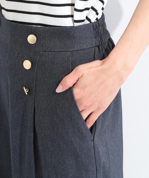 SHOO・LA・RUE(シューラルー)の「【S-LL/洗濯機可】金ボタンがアクセント デニム調ワイドパンツ(その他パンツ・レディース・ネイビー/ブラック/ブルー・04/03/02/01)」の6枚目の写真