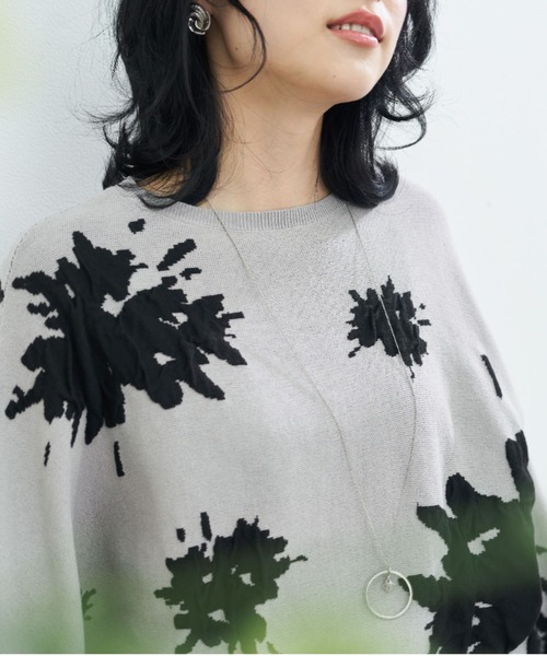 BELLUNA(ベルーナ)の「大人の花柄ジャカードニットプルオーバー(ニット/セーター・レディース・グレー系/チャコール・FREE)」の15枚目の写真