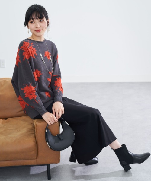 BELLUNA(ベルーナ)の「大人の花柄ジャカードニットプルオーバー(ニット/セーター・レディース・グレー系/チャコール・FREE)」の8枚目の写真