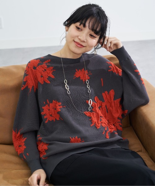 BELLUNA(ベルーナ)の「大人の花柄ジャカードニットプルオーバー(ニット/セーター・レディース・グレー系/チャコール・FREE)」の10枚目の写真