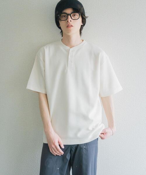 SENSE OF PLACE by URBAN RESEARCH(センスオブプレイスバイアーバンリサーチ)の「ヘンリーネックカノコプルオーバー(Tシャツ/カットソー・メンズ・ブラック/グレー/アイボリー・MEDIUM/LARGE)」の2枚目の写真