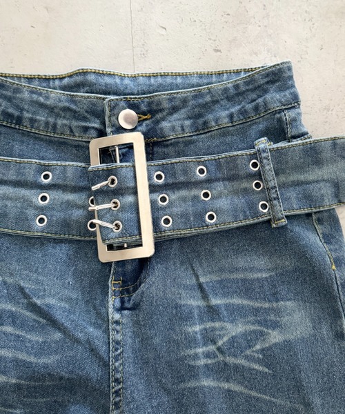Bamm（バム）の「ワイドベルトデニムフレアパンツ（デニムパンツ・レディース・ブラック/ブルー・M）」の20枚目の写真