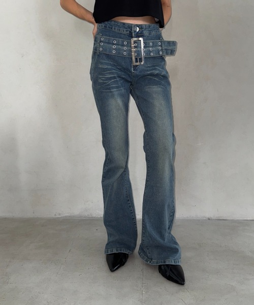 Bamm（バム）の「ワイドベルトデニムフレアパンツ（デニムパンツ・レディース・ブラック/ブルー・M）」の18枚目の写真