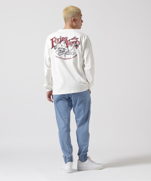 AVIREX(アヴィレックス)の「《WEB&DEPOT限定》MILITARY MOTIF LONGSLEEVE T-SHIRT / ミリタリーモチーフ 長袖Tシャツ / AVIREX / アヴィレックス(Tシャツ/カットソー・メンズ・ライトグレー/ホワイト/ブラック・X-LARGE/XX-LARGE/LARGE/MEDIUM)」の7枚目の写真