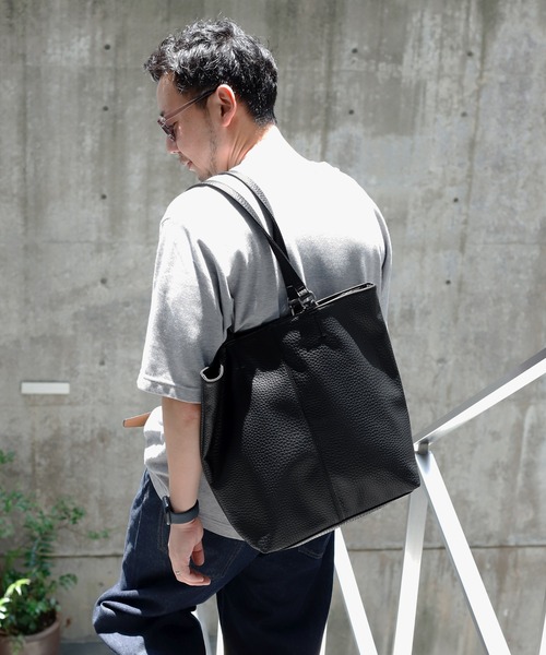 VitaFelice（ヴィータフェリーチェ）の「ダブルハンドル2wayトートバッグ 7ポケット 通勤 A4 大容量 肩掛け（トートバッグ・レディース・ブラック/ブラウン系・FREE）」の9枚目の写真