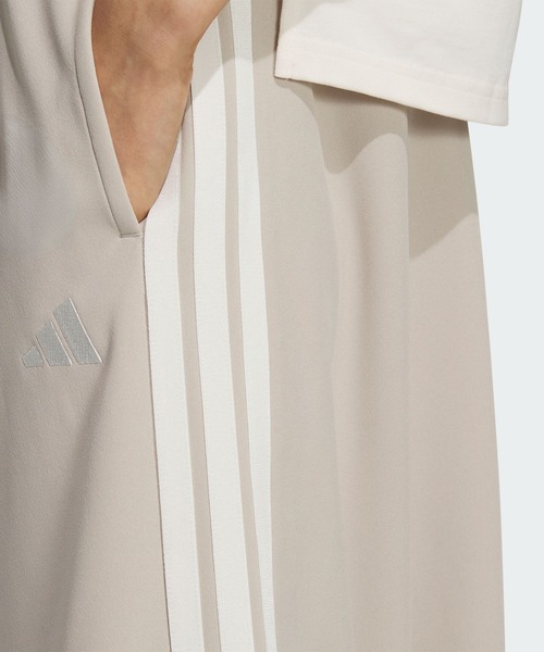 adidas(アディダス)の「スリーストライプス KN スカート / アディダス adidas(スカート・レディース・ベージュ・XX-LARGE/LARGE/MEDIUM/SMALL/X-LARGE)」の4枚目の写真
